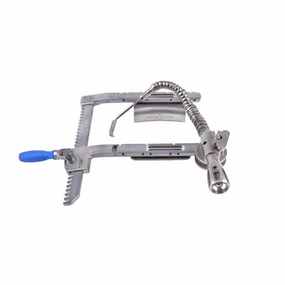 Chase Medical Reusable Valve Assist Blade on Retractor